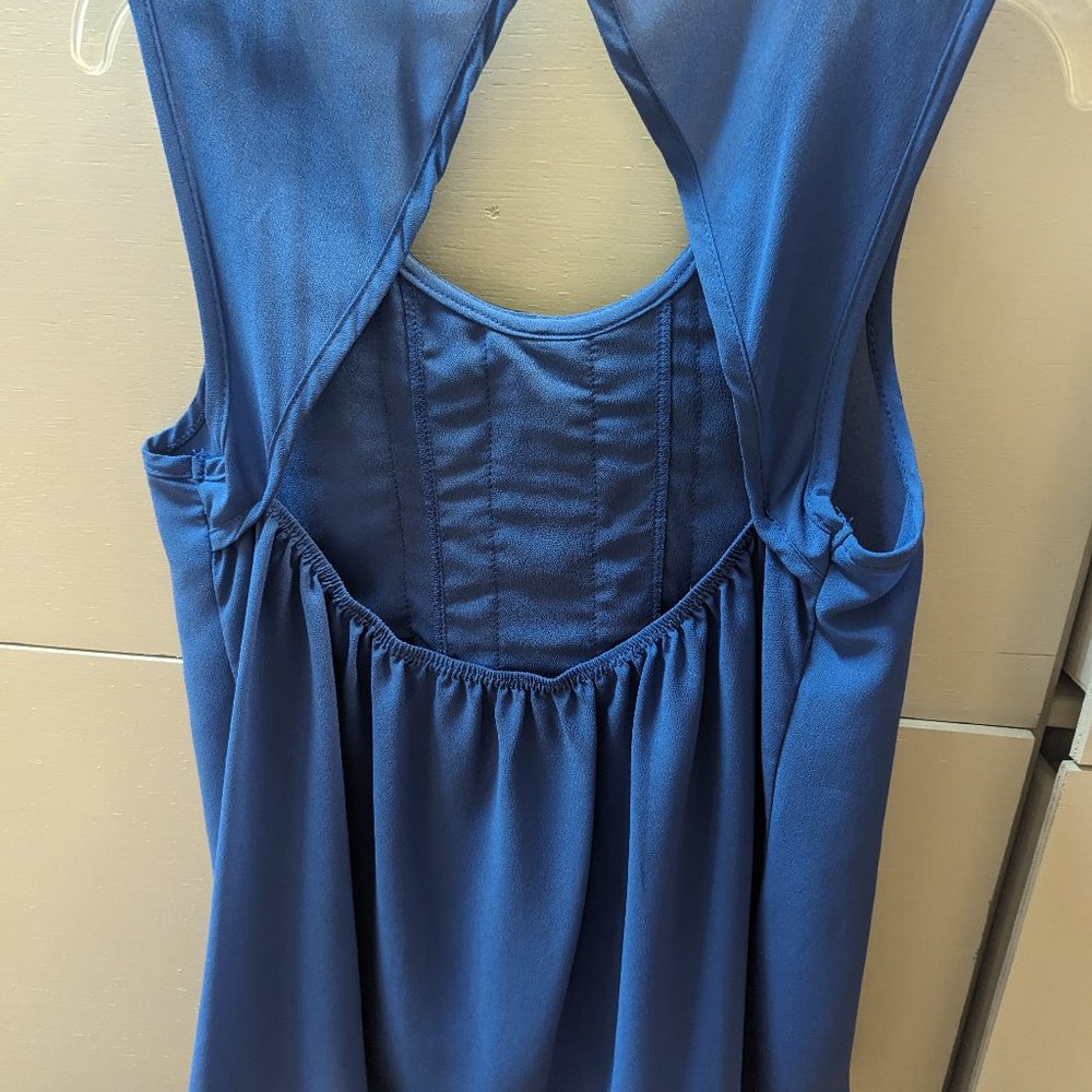 Blue and black top with Peter Pan collar and lace detail - Picture 2 of 2